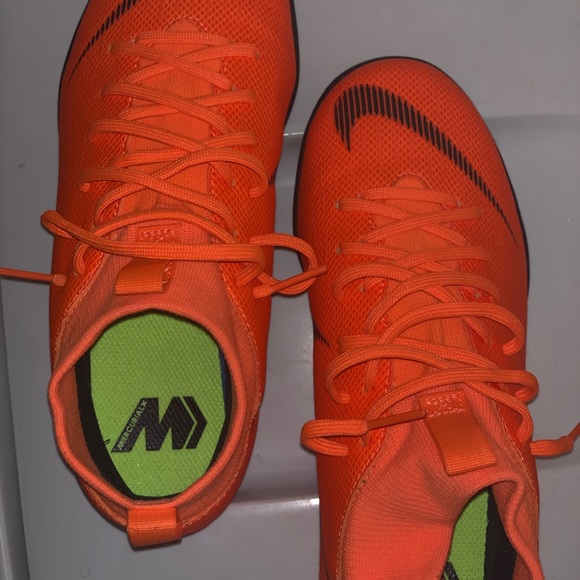 new Orange Nike MercurialX - Picture 4 of 4
